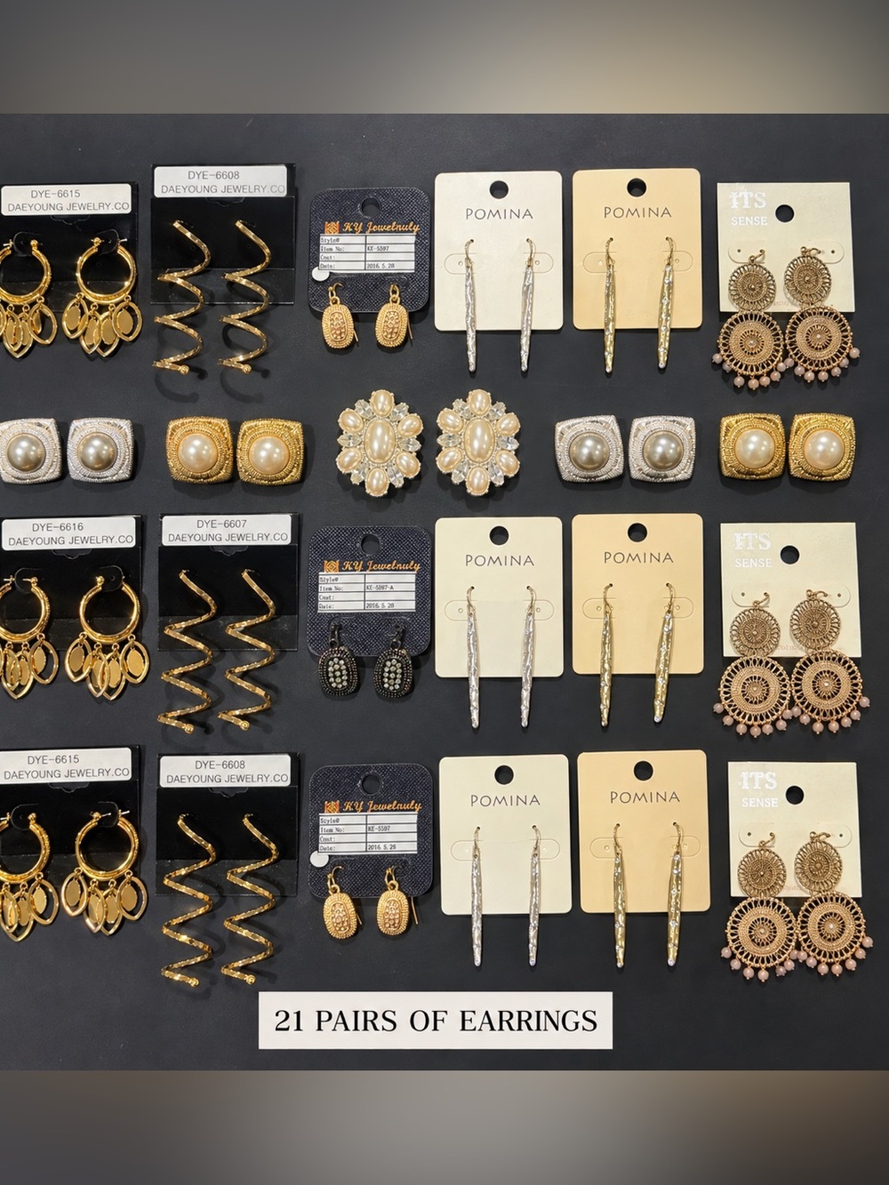 21 pair bundle lot vintage - modern made in Korea Gold Pearl dangle earrings